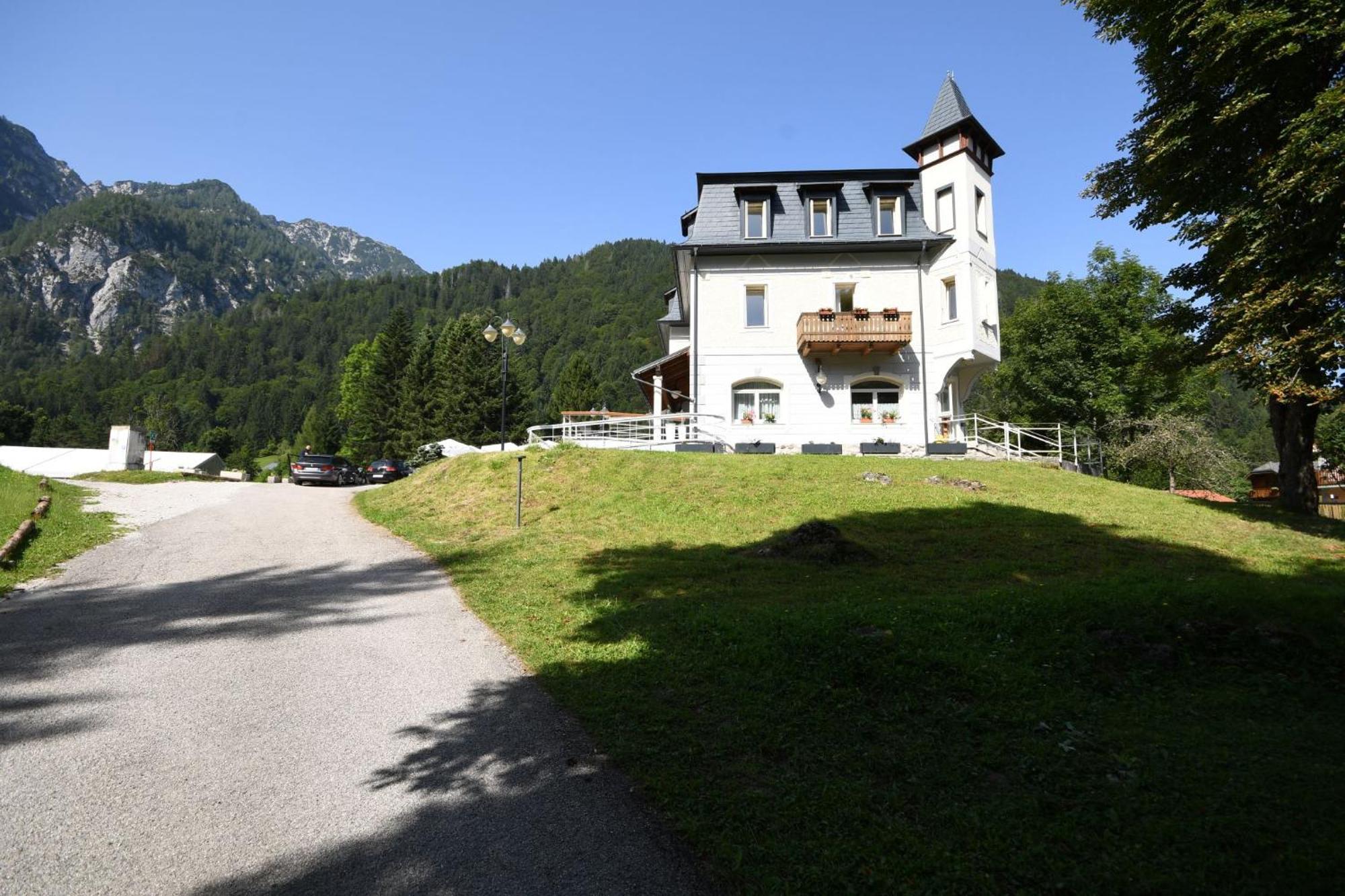 Hotel Saisera Вальбруна Экстерьер фото